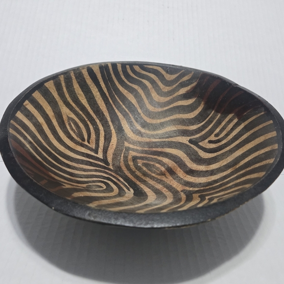 Gorgeous South African Zebra Bowl wooden bowl - Picture 5 of 8